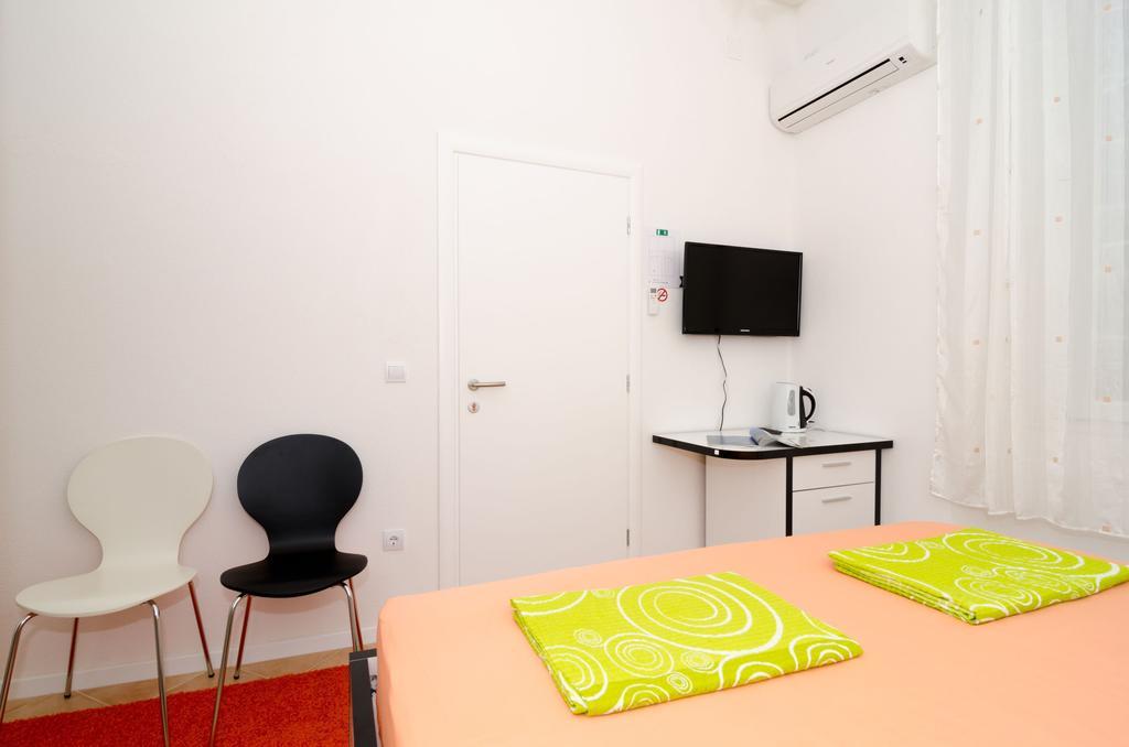 Guest House Cinema Close To Port Ragusa Esterno foto