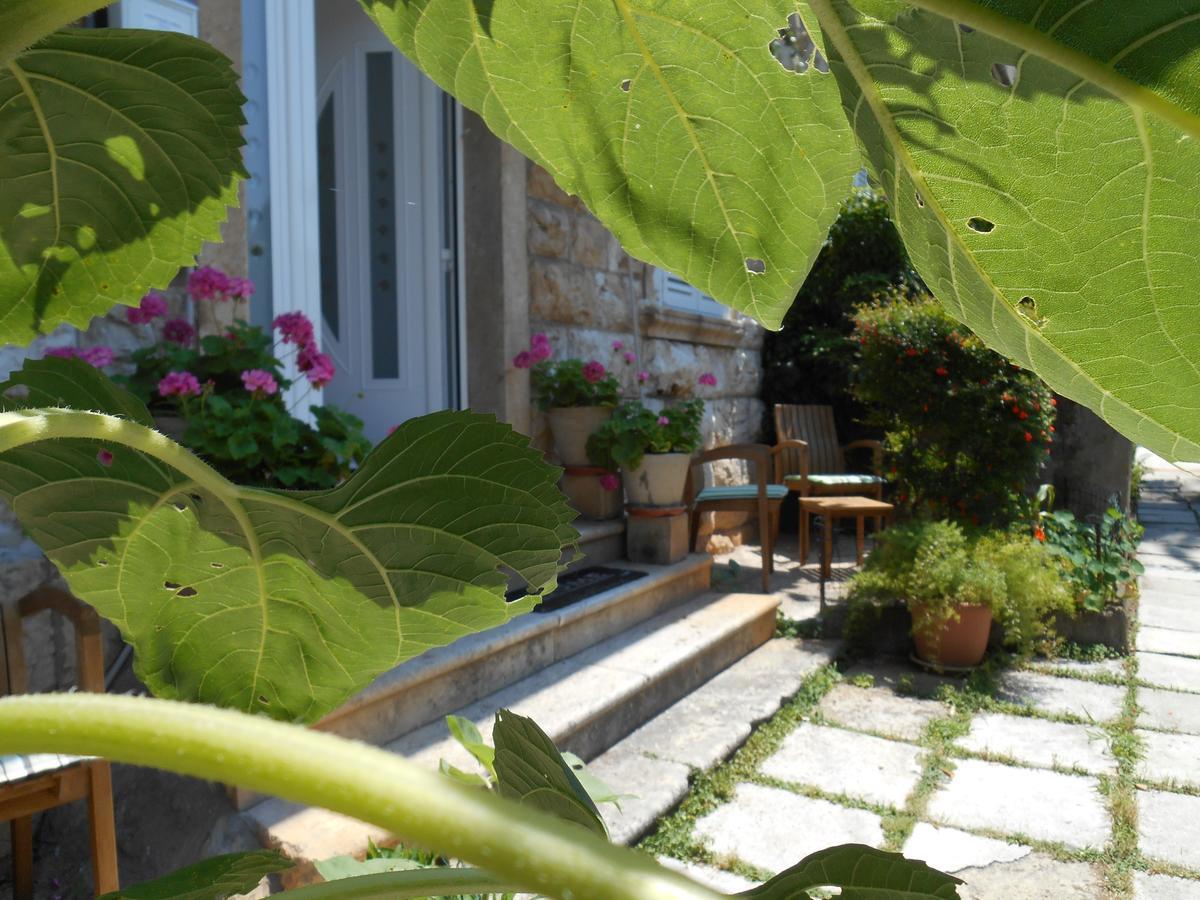 Guest House Cinema Close To Port Ragusa Esterno foto